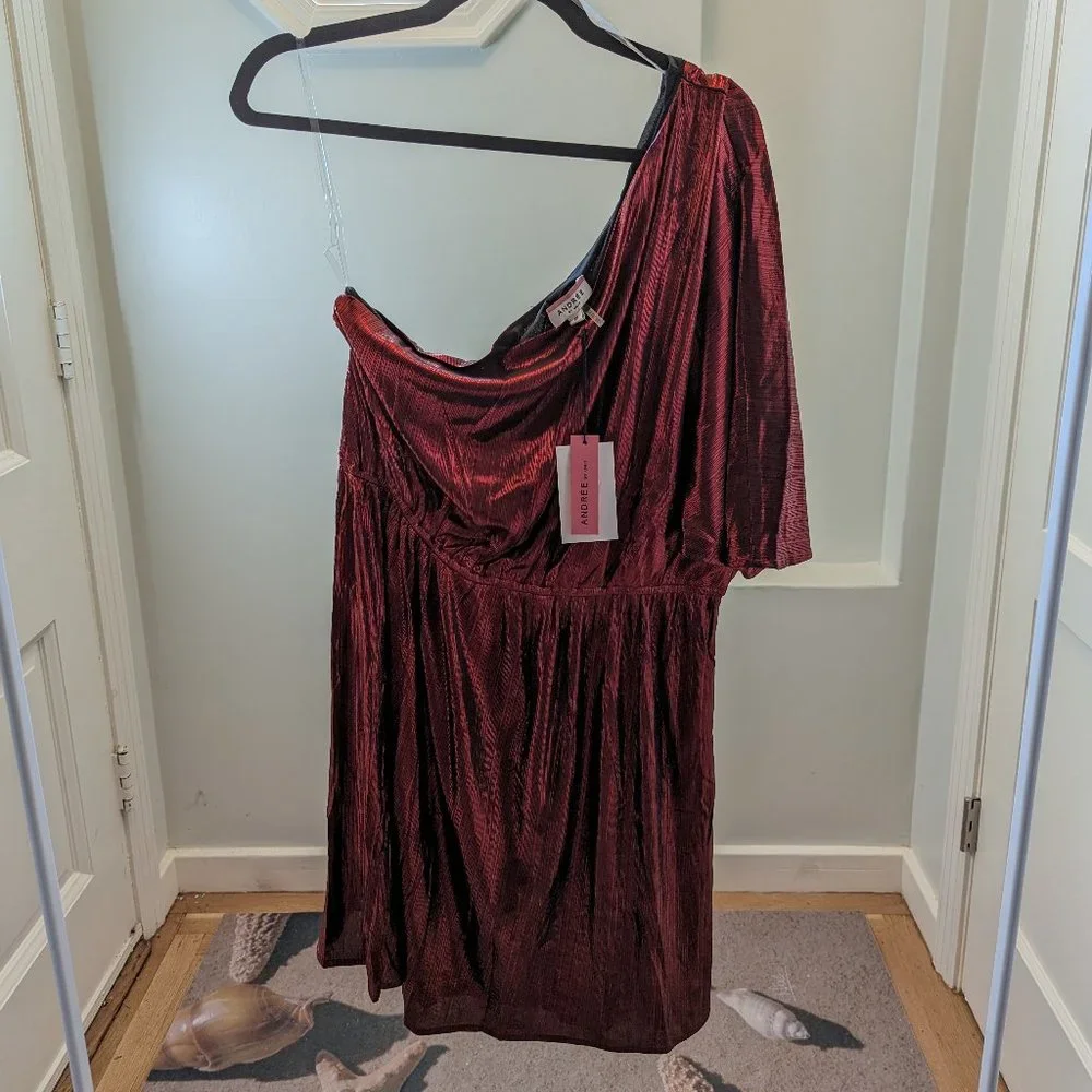 Women's One-Shoulder Red Shiny Dress White Birch 1X - Picture 1 of 2